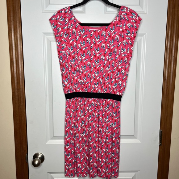 Lilly Pulitzer Laney Kissy Dress Size Medium Lipstick Pattern Pink Blue‎ - Picture 2 of 9